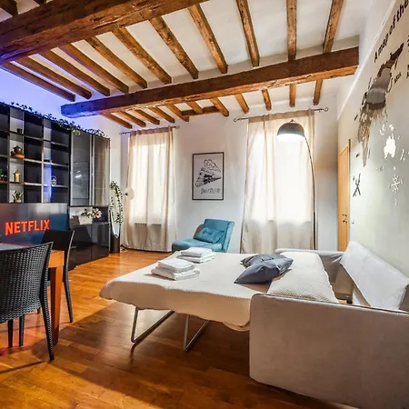 Binario 11 - Centro, Stazione, Netflix