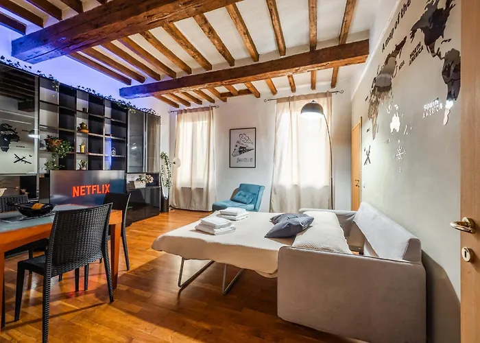 Binario 11 - Centro, Stazione, Netflix